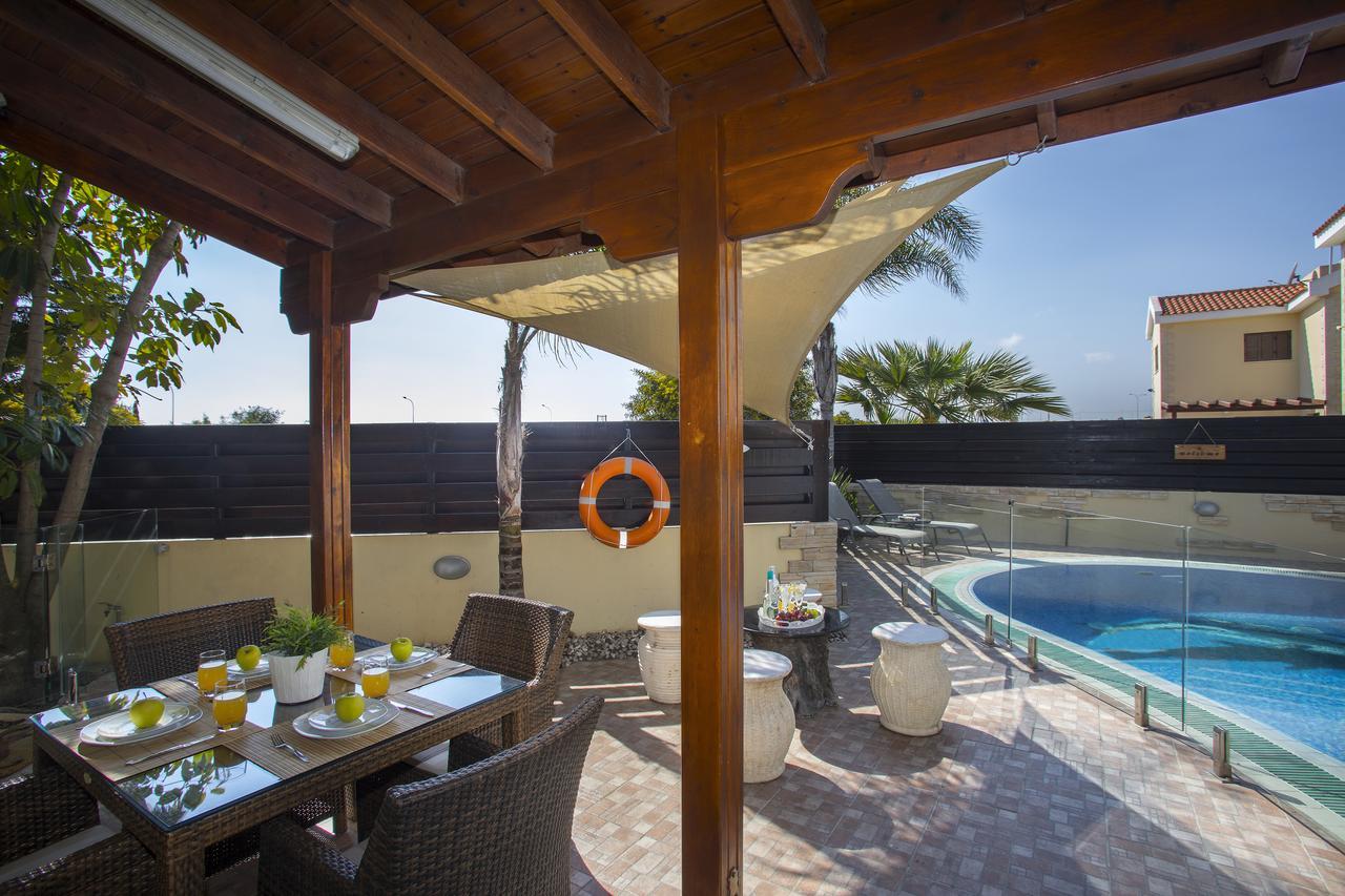 Ayia Napa Tropical Beach Villa ภายนอก รูปภาพ