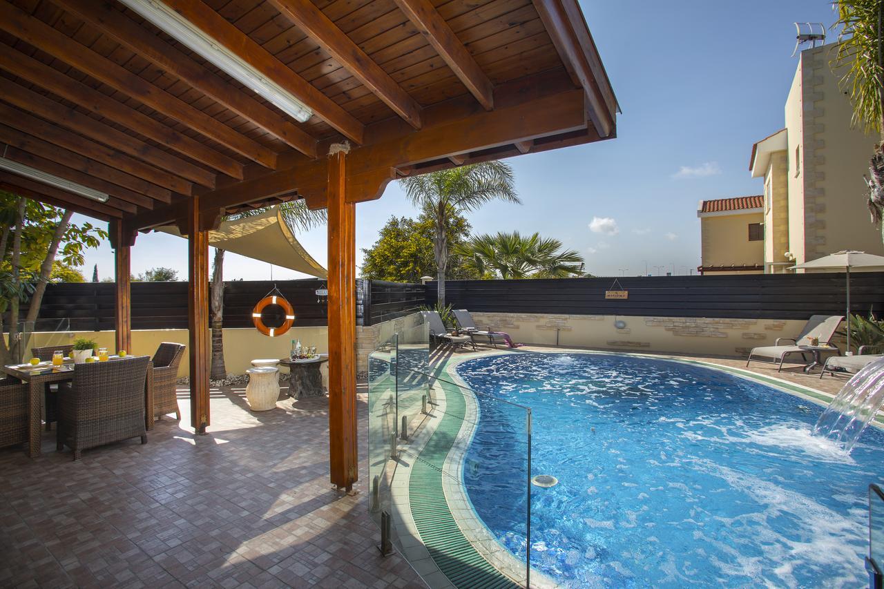 Ayia Napa Tropical Beach Villa ภายนอก รูปภาพ
