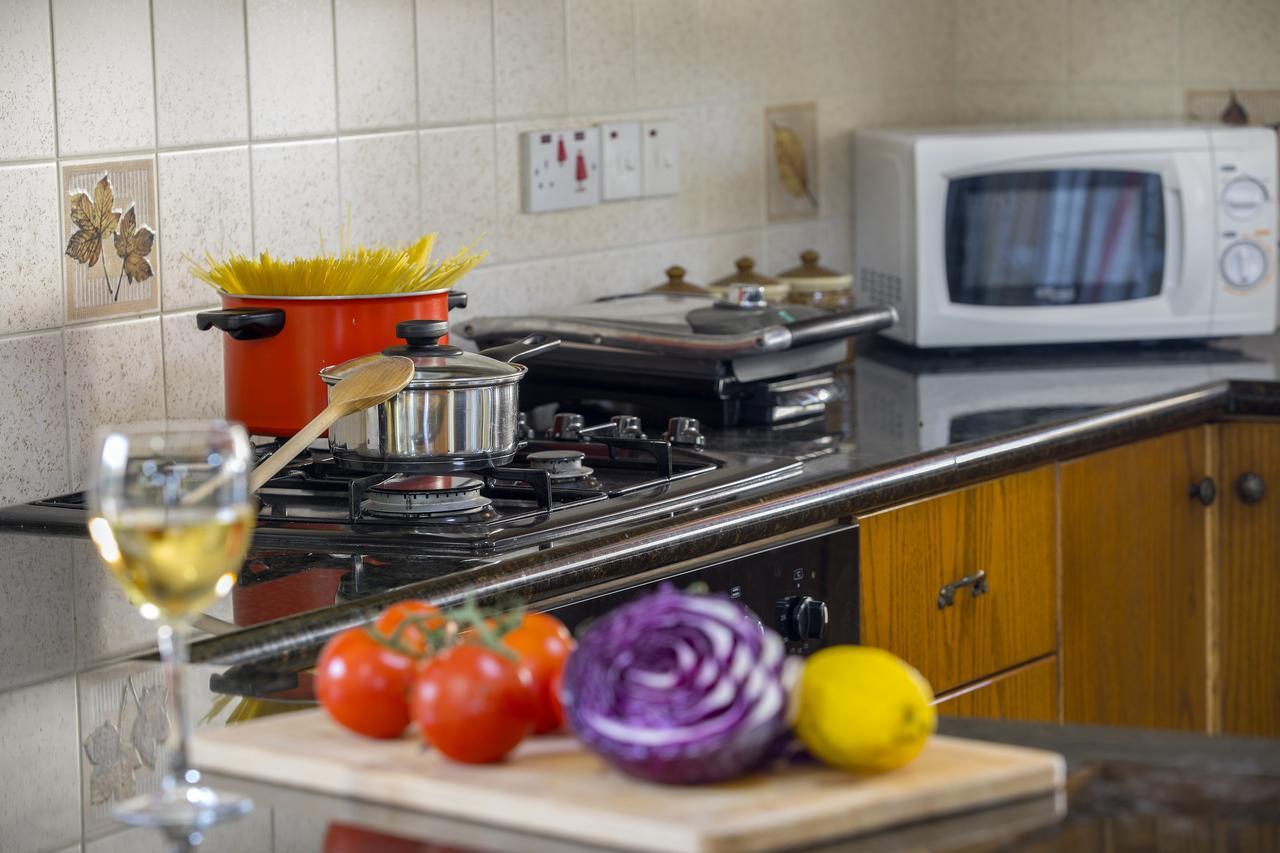 Ayia Napa Tropical Beach Villa ภายนอก รูปภาพ