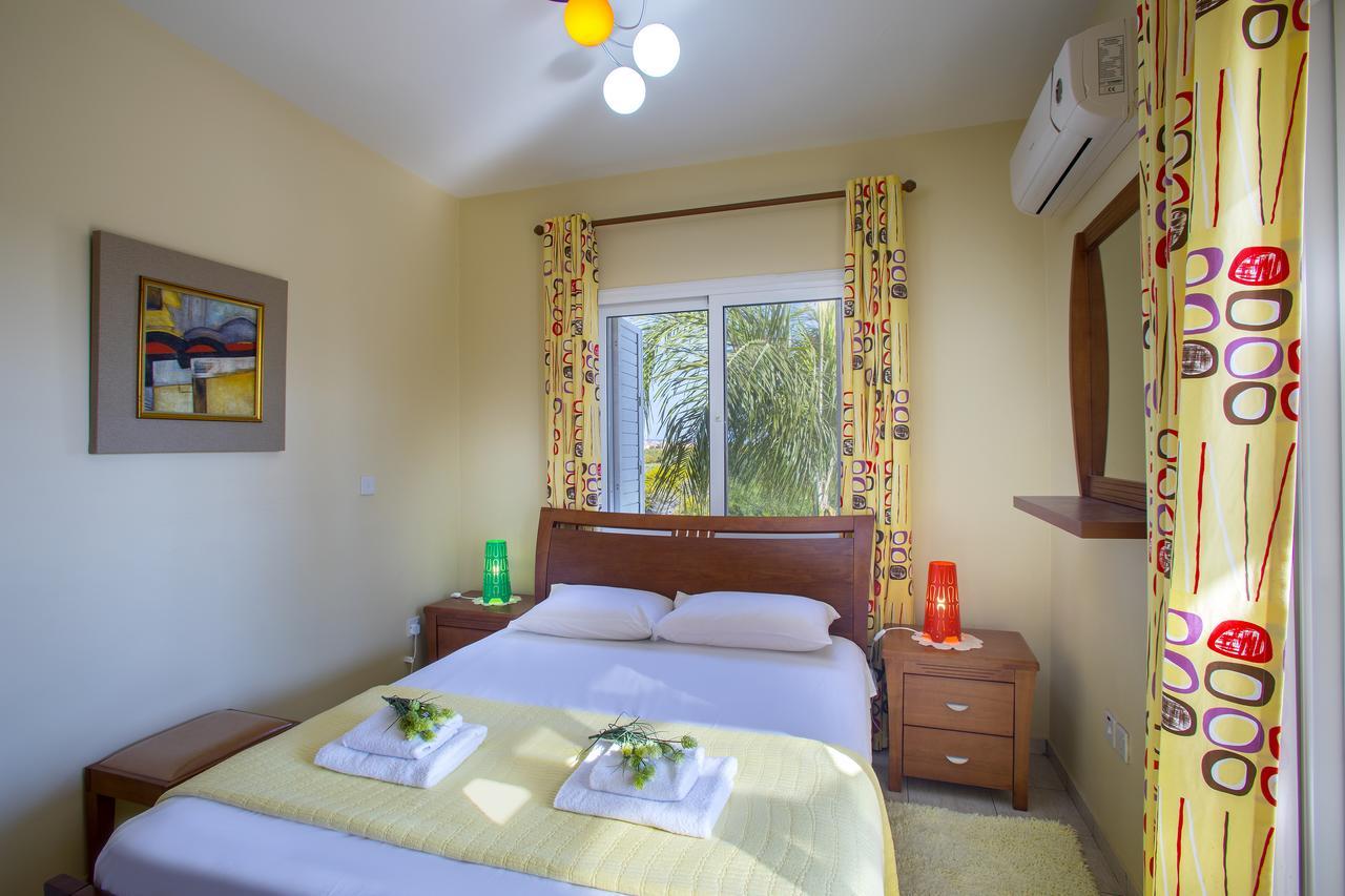 Ayia Napa Tropical Beach Villa ภายนอก รูปภาพ