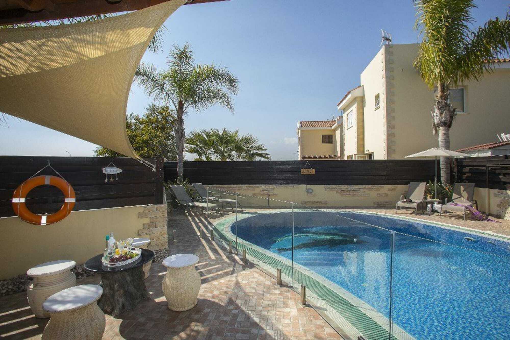 Ayia Napa Tropical Beach Villa ภายนอก รูปภาพ